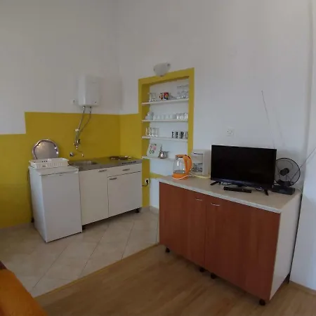 Apartments Beceic Njivice Exterior photo